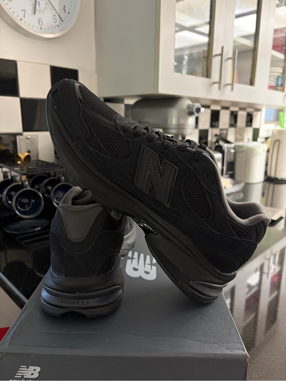 New Balance Men's Black All-Black Lace-Up Sneakers - Picture 5 of 7